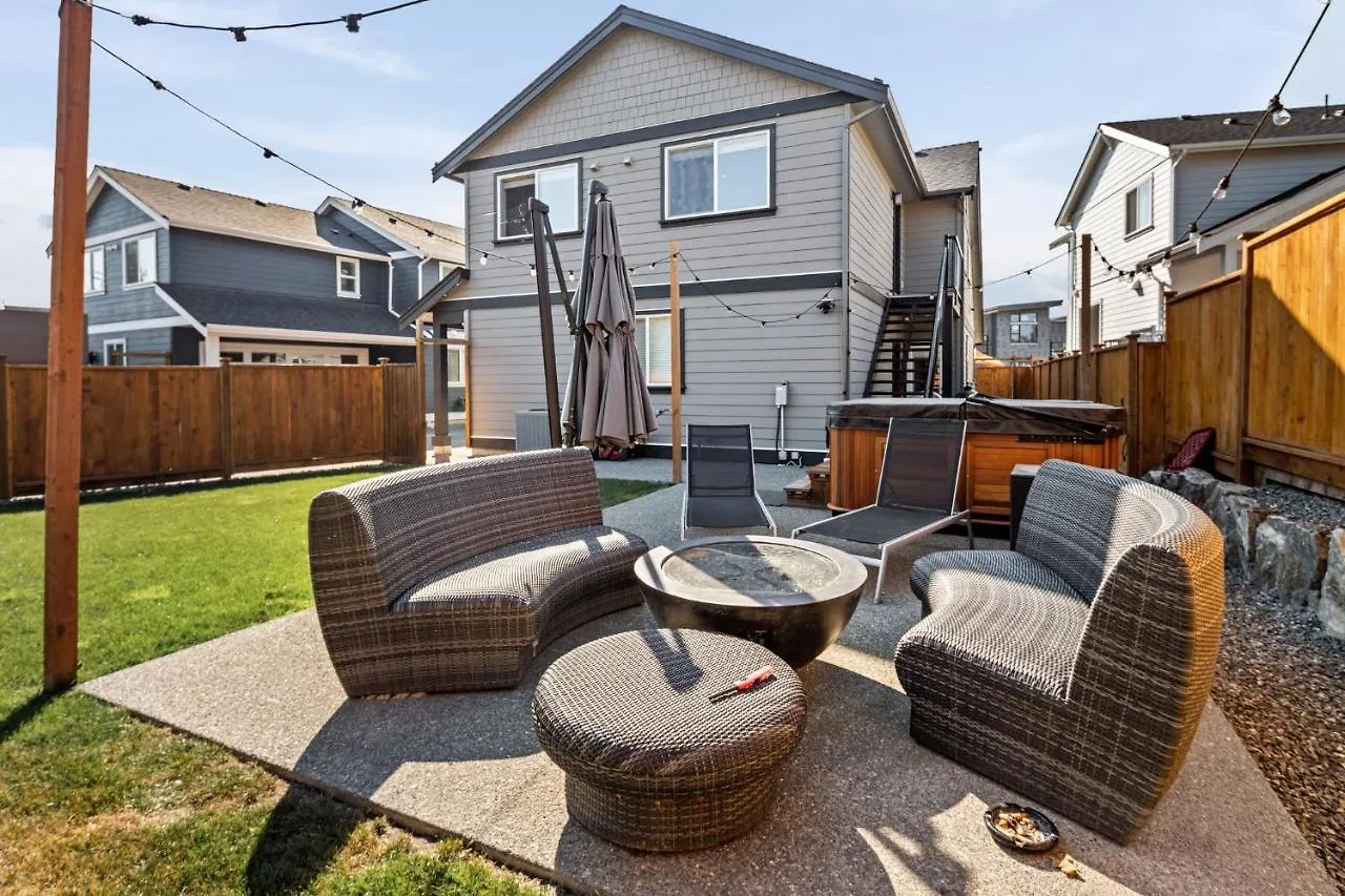 Pullet Place Oasis By Iris Properties! Victoria 0*,
